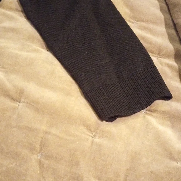 Ellen Tracy Valero Sweater with Pearl Trim - Picture 4 of 7